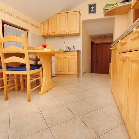 Ekoloska Turisticna Kmetija Pri Lovrcu Apartament