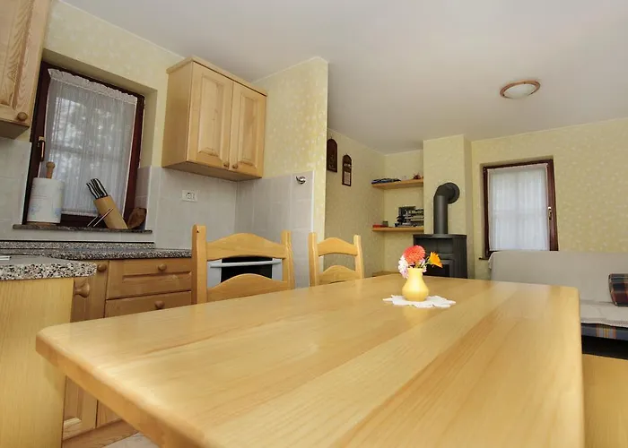 Ekoloska Turisticna Kmetija Pri Lovrcu Tolmin