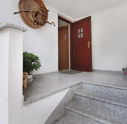 Ekoloska Turisticna Kmetija Pri Lovrcu