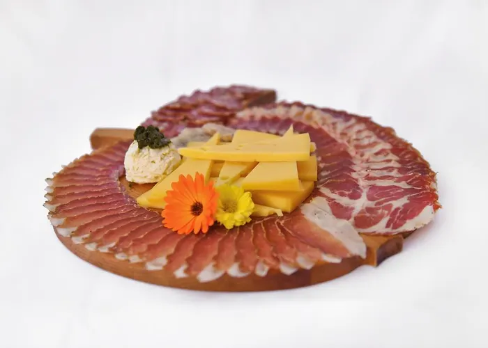 Ekoloska Turisticna Kmetija Pri Lovrcu Tolmin