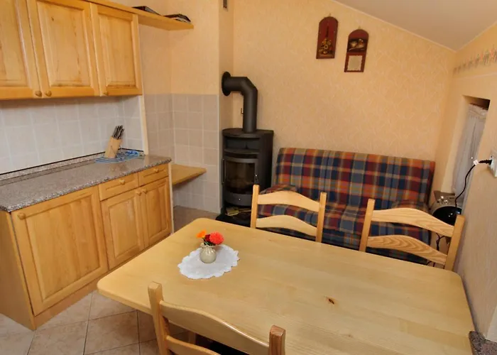 Ekoloska Turisticna Kmetija Pri Lovrcu Tolmin